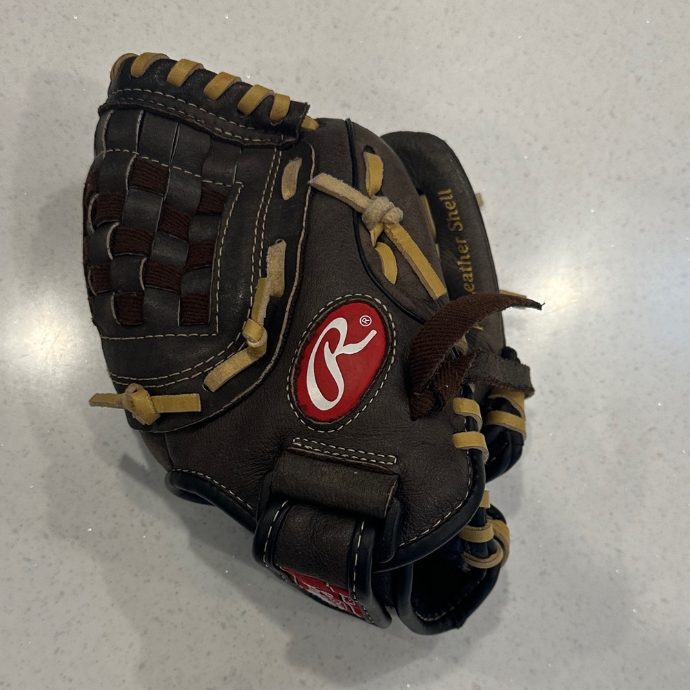 Used baseball glove. Great condition